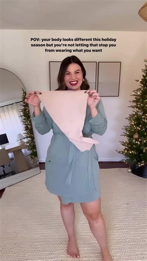 Just a reminder that it is completely normal for bodies to change! Midsize holiday outfit inspo — find 🔗 in comments👇🏽 | Kelly Elizabeth
