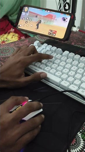 free Fire handcam keyboard mouse gameplay in mobile free #shortfeed #shorrts