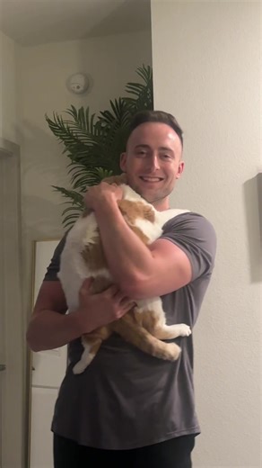 just a little father/daughter dance 🥹🥰😂 mind you, he apparently hates cats #cats #firstdance #funny #trending #fyp