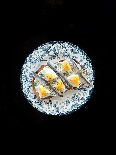 Justice for cheese and fish 🐟 it’s an age old pairing that dates back to ancient greece so idk why people started hating on it! Anyway, this toast is also great with mascarpone or whipped feta 🙏 | Cheese Sex Death