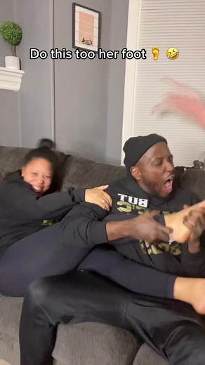 Hilarious Husband vs Wife Tickling Battle!