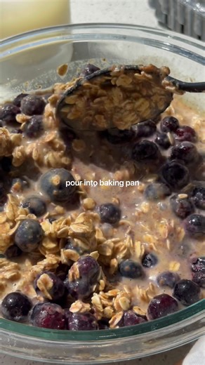 VEGAN BAKED OATMEAL : Baked to perfection, it's a cozy and nutritious way to kickstart your mornings! 🌱🌞 . . . . . #vegan #homemadefood #veganlife #glutenfreerecipes #veganglutenfree #healthyrecipes #easyvegan #dairyfree #veganfoodie #cleaneats #eatrealfood #foodporn #veganfoodporn | HealthyGirl Kitchen