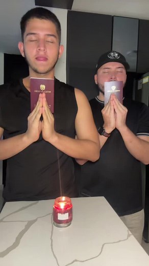 Videos de 😸 (@alexcg_f) con “on the floor - coinyes”