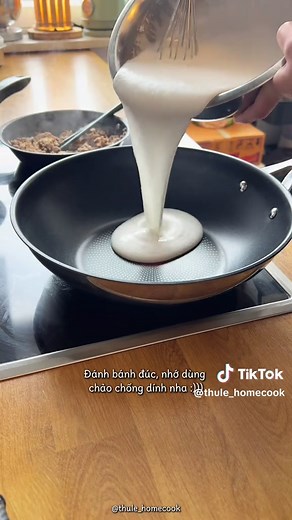 Bánh Đúc Nóng Từ Cơm Nguội Ở Đức