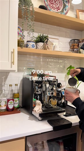 Spend the day with me - all the kid activities. We spend the majority of the day at @Oregon Museum of Sci & Ind, ice skating was definitely the highlight! #omsi #iceskating #winterbreak #dayinmylife #coffee