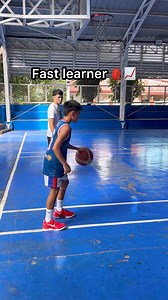Fast learner willingness to learn = Bright future 🙌🏻🎒📈 Get better today. Follow for more #skills #skilldevelopment #skillshare #skillstraining #skillstrainer #training #personaltrainer #reels #balancedbasketball #StayBalanced | Balanced Basketball