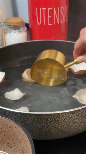 Odd Kitchen on Instagram: "Today I’m making a Japanese omelet"