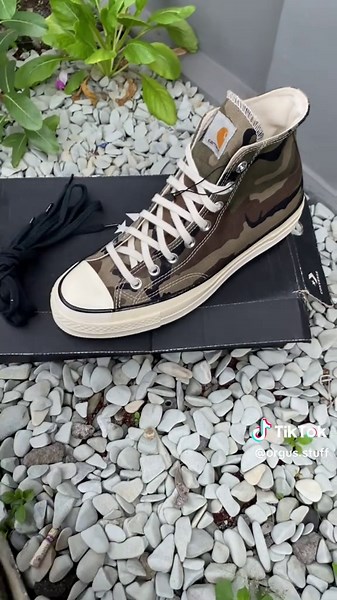 Converse 70’s Hi Egret x Carhartt: New Dark Green Sneakers