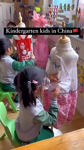 Kids in kindergarten in China | De Stanley Brothers