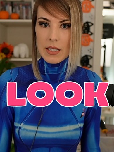 Zero Suit Samus Aran Cosplay at Halloween - Full Body Suit Reveal