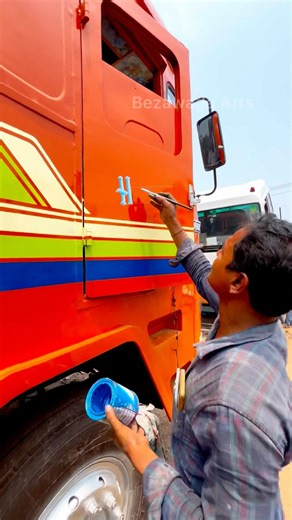 Satisfying Hand-Painted Mural on a Refitting Truck (Total Transformation) #viral #shorts #art
