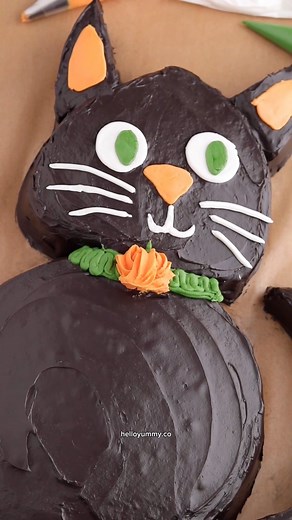 Easy Black Cat Cake! 🐈‍⬛ recipe 👇🏼 | Hello, Yummy