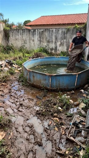 Transformação de piscina enterrada na lama: antes e depois
