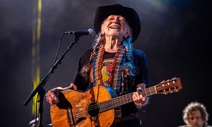Watch Willie Nelson perform 'Hello Walls' with his sons to celebrate 4/20