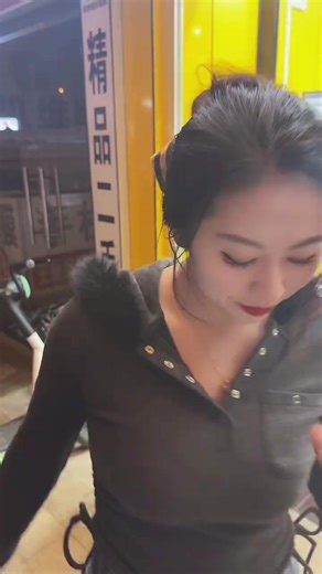 你猜她喝了几件才这样 #姐妹上线 #酒后行为艺术家 #酒蒙子的日常