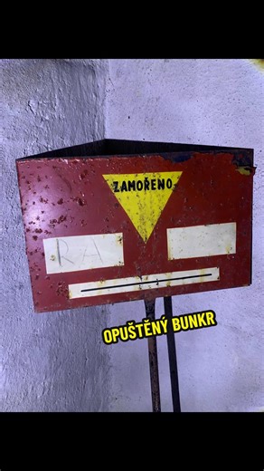 OPUŠTĚNÝ KRYT CIVILNÍ OBRANY - ABANDONED BUNKER #urbex #abandoned #bunker #fyp #viral