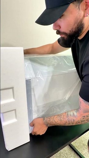 “Finally got my hands on the NEW NZXT H9 Flow 👀🔥This case is CLEAN… perfect for a high-end build.”