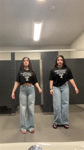 Cassi (@cassi_2o5)’s videos with original sound - Cassi