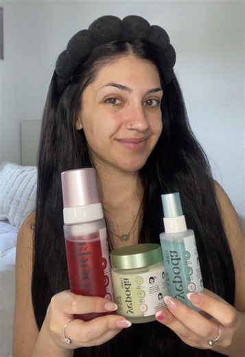 Probamos juntas estos productitos de @Yepoda 🧚🏼‍♀️💖🌸 *publi* Los podéis conseguir desde mi link: https://yepoda.es?sca_ref=11154316.X33UEDelUz&utm_source=up-promote&utm_medium=influencer&utm_campaign=affiliate-lydia-moreno-muñoz #skincare #girls #yepoda #beauty #fyp