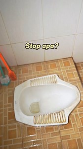 Stop apa? Stop bersihin kamar mandi pakai pemutih, detergen, atau sabun colek! ❌ Sekarang waktunya pakai Mr Poetser Cairan Pembersih Kerak ✨ Ampuh lunturkan kerak membandel ✨ Nggak bikin keramik rusak atau kusam Lebih praktis, lebih bersih, tanpa drama gosok-gosok berjam-jam! 🚿💥 #MrPoetser #PembersihKerakAmpuh #PembersihKamarMandi | INCES Bolang