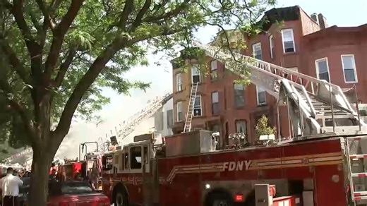 Fire destroys building in Brooklyn, spreads to neighboring homes