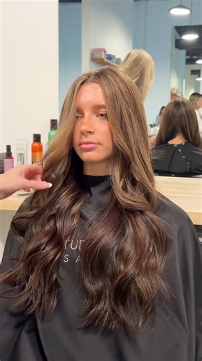 Quick & easy curling tutorial! Comment iron for link!#curlingtutorial #easyhairstyle #hairstyle