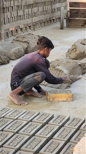 Clay Ground Claybricker Making Bricks #process #skills #brickmaker #brickwork #brick