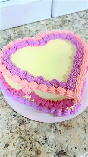 Love is in the air ❤️ Pre-order Valentine’s Day desserts like heart-shaped cakes and chocolate-covered strawberries for your special someone 🍓🍫 #cake #valentinesday #NJ