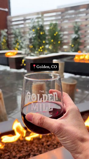 One of my favorite spots in 📍Golden, CO is the Golden Mill! They are a food hall with lots of great choices, fun atmosphere with different events, dog friendly patio, and really loved sitting outside next to the fires and watching this year’s first snow in Colorado ❤️❄️ #colorado #coloradosnow #coloradofood #goldenco #goldencolorado