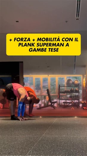 💪 Umberto Miletto IL Personal Trainer 💪 on Instagram: "Esercizio molto utile per migliorare gli addominali e nel mentre la mobilità Se vuoi iniziare un percorso serio questo è il momento dell’azione…Ho aiutato in questi anni oltre 12350 uomini e donne a tornare in forma allenandosi in casa…commenta con la parola INFO e ti spiego il metodo con cui aiuto gli italiani ad allenarsi in modo sostenibile e pratico. Manicotti @revengesport"