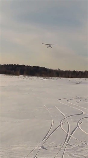 Piper Super Cub airplane model. Winter flights .#pipercub #rcaircraft #rcplane #rcmodel #ytubeshorts