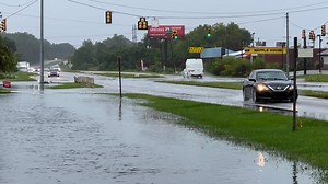 17K views · 85 reactions | Charleston County, SC- Video of flooding on Savannah Highway at Main Road. This is the southbound side of Savannah Highway. If you’re coming up from Kiawah or Seabrook, please watch out. | Trooper Bob - ABC News 4 Traffic Tracker | Facebook