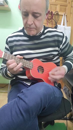 Ukelele #ukeleke #uke #acdc #thunderstruck #rock #heavy #music #musica