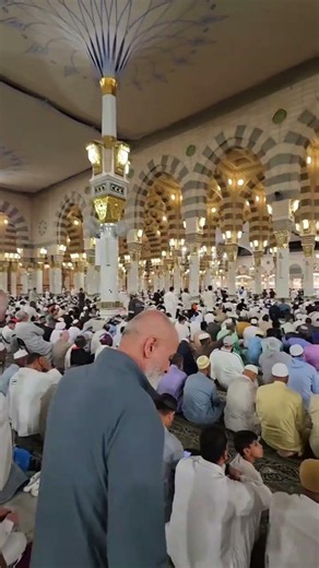 One Call, Thousands Unite: The Power of Salah in Congregation