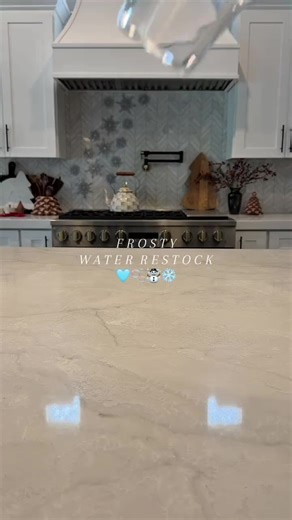 If you needed a calm pause today, here it is — crispy, aesthetic, and soothing. 🤍🍽️ #asmrfr #softsounds #aestheticfood