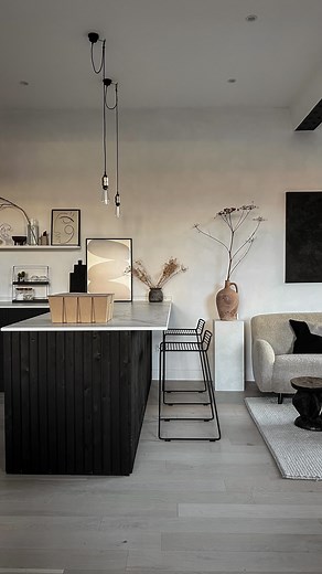 Lisa Mistry | Interior & Living on Instagram: "6 second Loft tour minus the bathroom, because it’s best left with the door closed right now… 🤣😜 Here are some ✨✨✨, I’ve forgotten what they look like with this ⛈ 💨 still raging… Have a wonderful Monday evening pals 🥰 #interiordecor #apartmentdecor #apartmenttherapy #wabisabistyle #japandi #organicmodern #solebich #cosyhome #summervibe #homedecor"