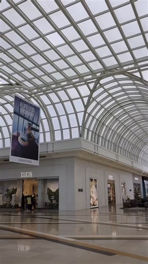 Dovecote Design Co on Instagram: "✨ Christmas is always a little more magical at Chadstone — and we’re honoured to be part of the sparkle. 🎄❤️⁣ ⁣ 📷 Video courtesy of @chadstone.au Chadstone⁣ ⁣ ⁣ ⁣ ⁣ #DovecoteDesign #bespokechristmas #thechristmasexperts #chrstimasseason #chadstoneshoppingcentre⁣ #ChadstoneChristmas #ChristmasMagic #HolidaySeason #FestiveDecor #ChristmasDecorations #MelbourneChristmas"