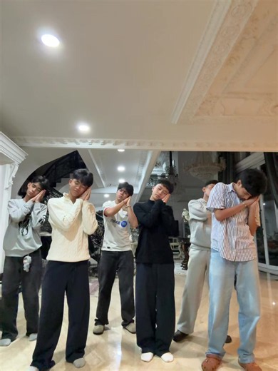 AAA x RDZ dance cover - AAA trio Mie Aceh