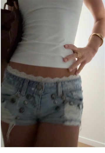 Stylish Autumn Outfit Ideas with Vintage Vibes