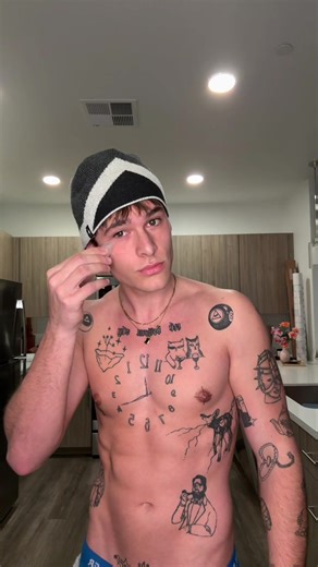 kade.reese (@kade.reesee)’s videos with cant feel my face x les - laidsthetic