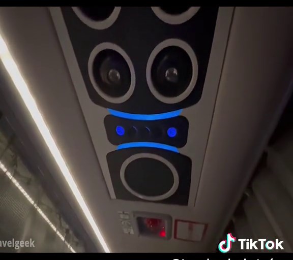 Riding Japan's Largest Double Decker Night Bus like a Capsule Hotel | Gran Dream 2 #travelgeek #travelgeekphotography