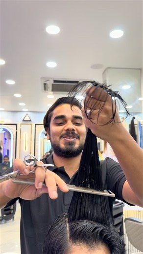 Perfect layers haircut 💇‍♀️ | Viral cut ❤️ #mjnailsart #foryou #lovelylooks #looksamazing #fyp