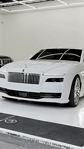 207K views · 10K reactions | Rolls Royce SPECTRE! by @limitedspec #rollsroyce #spectre | CAR TV | Facebook