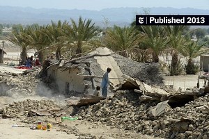 Toll in Quake in Pakistan Rises Past 300