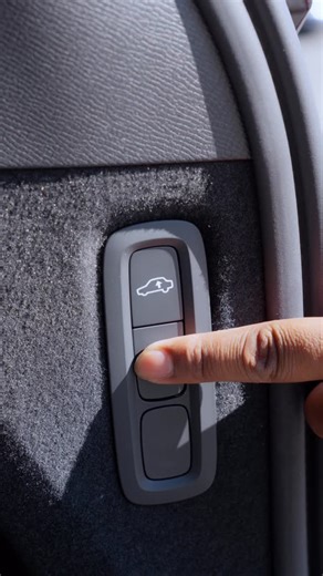 Making life easier, one detail at a time — with Volvo’s rear air suspension, you can lower the back for simple loading and unloading. Smart, practical, and built to fit seamlessly into everyday life. #Volvo #VolvoXC90 #VolvoXC60 #DriveVolvo | McGovern Volvo Cars Albany