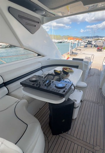 POV: You’ve booked a full-day yacht charter to Formentera with your own DJ 🎧🛥️☀️ Just LOOK at the size of this boat 😮‍💨🔥 Plenty of space to have the decks set up properly and still have room to party, sunbathe & enjoy Formentera all day. 🎧 DJ decks onboard 🏝️ Full-day Formentera charter 🍾 Your own private yacht ☀️ 8 hours of the best day Ibiza has to offer This is how you do a Formentera boat day 👀 DM us to book your 2026 boat day 🇪🇸 #ibiza #formentera