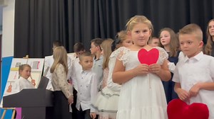 "Poljubi zemlju", predivna pjesma legendarnog Mate Miše Kovača, u izvedbi učenika i profesora OGŠ Jakova Gotovca Busovača 🥰 __ https://grad-busovaca.com/sjajan-koncert-osnovne-glazbene-skole-jakova-gotovca-povodom-dana-kruha-i-zahvalnosti/ | grad-busovaca.com portal