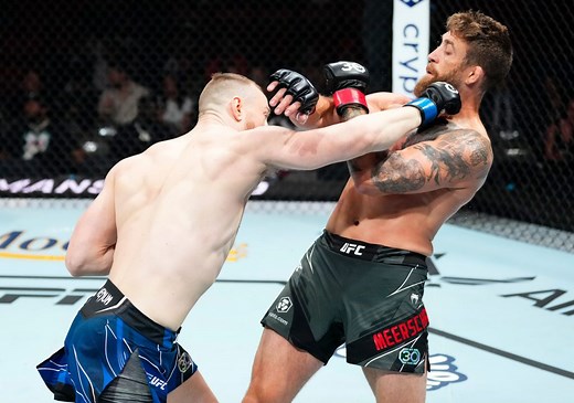 【UFC强强对决】收尸袋！乔-派弗 VS 杰拉德-米尔斯切特