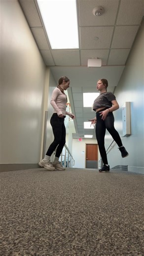 emma and alice (@emma.and.alice3)’s videos with One Hit Wonder - Se'Kret