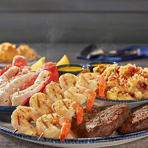 Share what you love (🦞) with who you love (your date). The NEW! Date Night Feast for Two... only at Lobsterfest! | Red Lobster